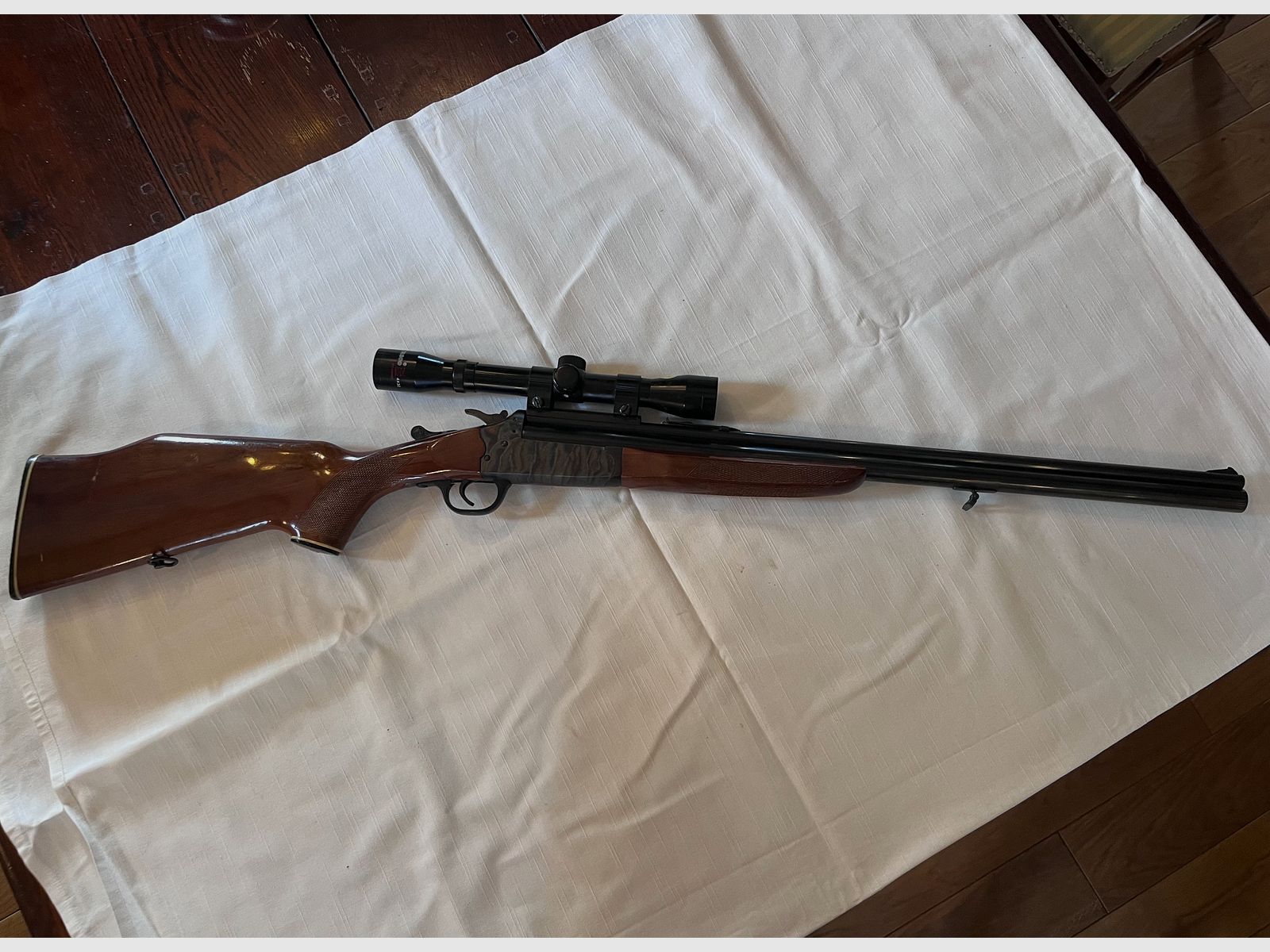 Escopeta de doble cañón modelo Atlas cal. 22 Mag + 16 de perdigones