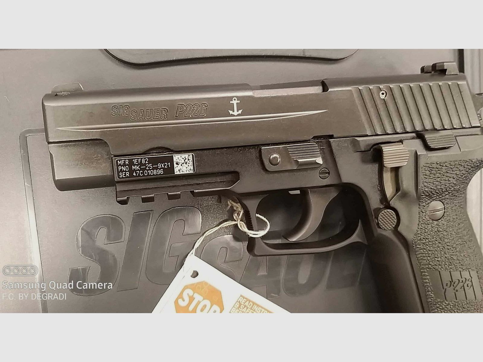 SIG SAUER P226 MK25 NAVY 9X21, zdjęcie 3 z 4