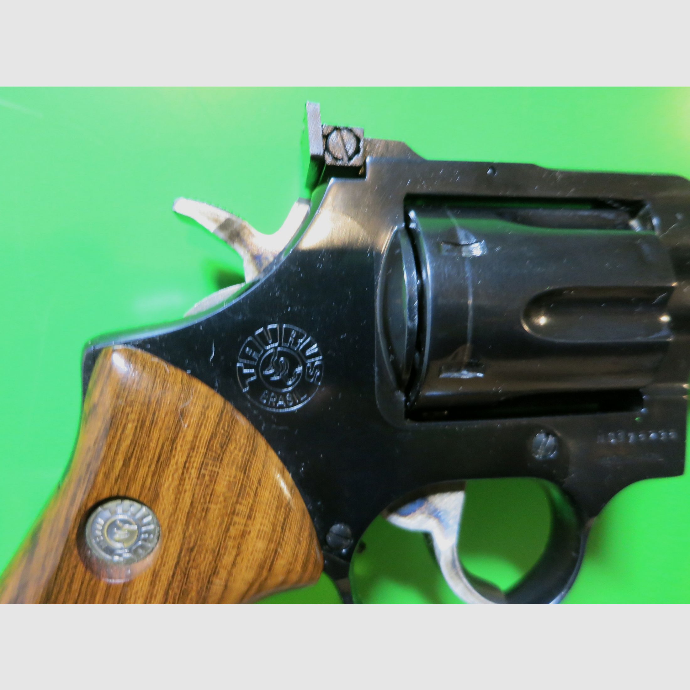 Revolver deportivo TAURUS Mod. 96, cal. .22lr, clon del S&W K-22 #27-