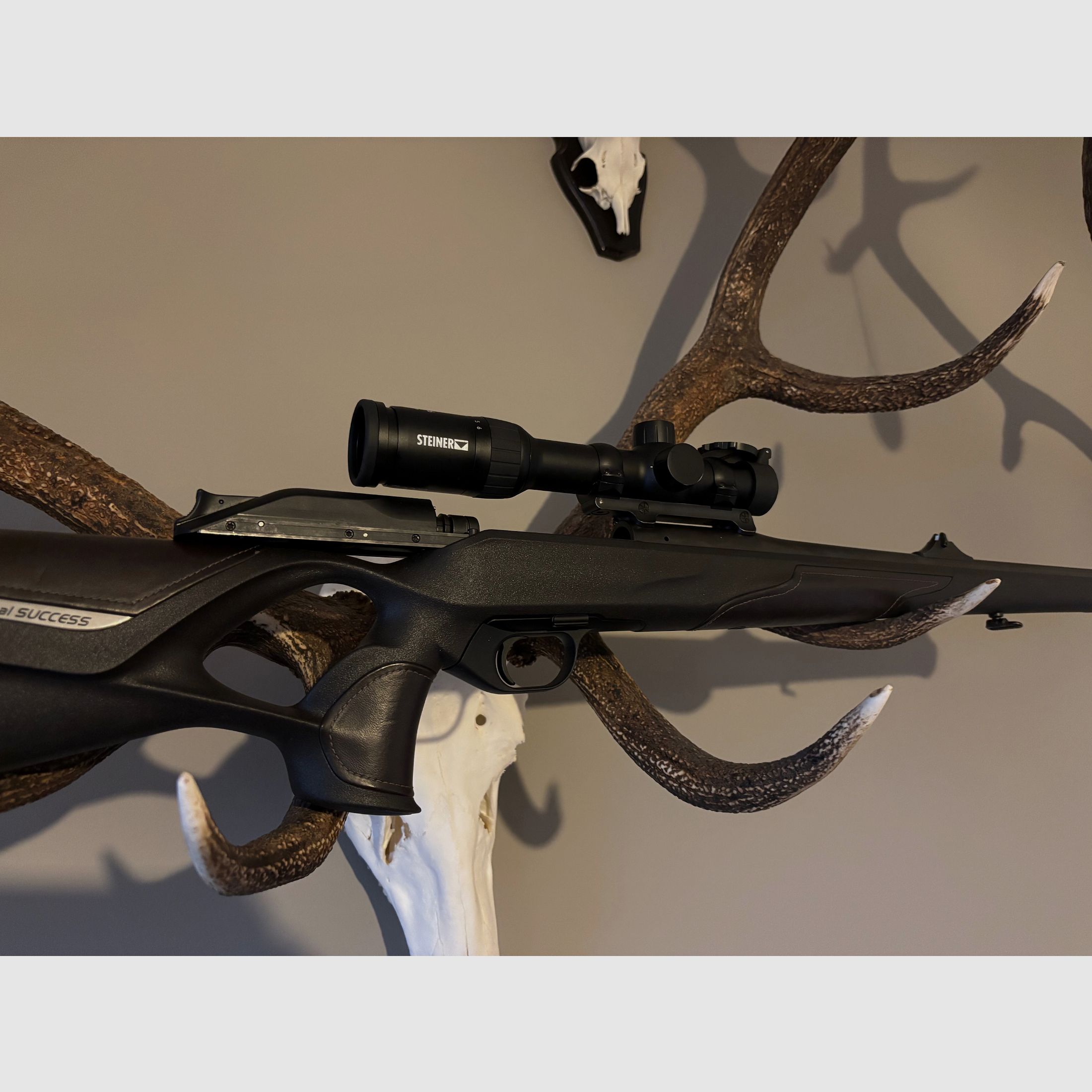 Blaser R8 leren kolf / linkshandig in kaliber 30/06