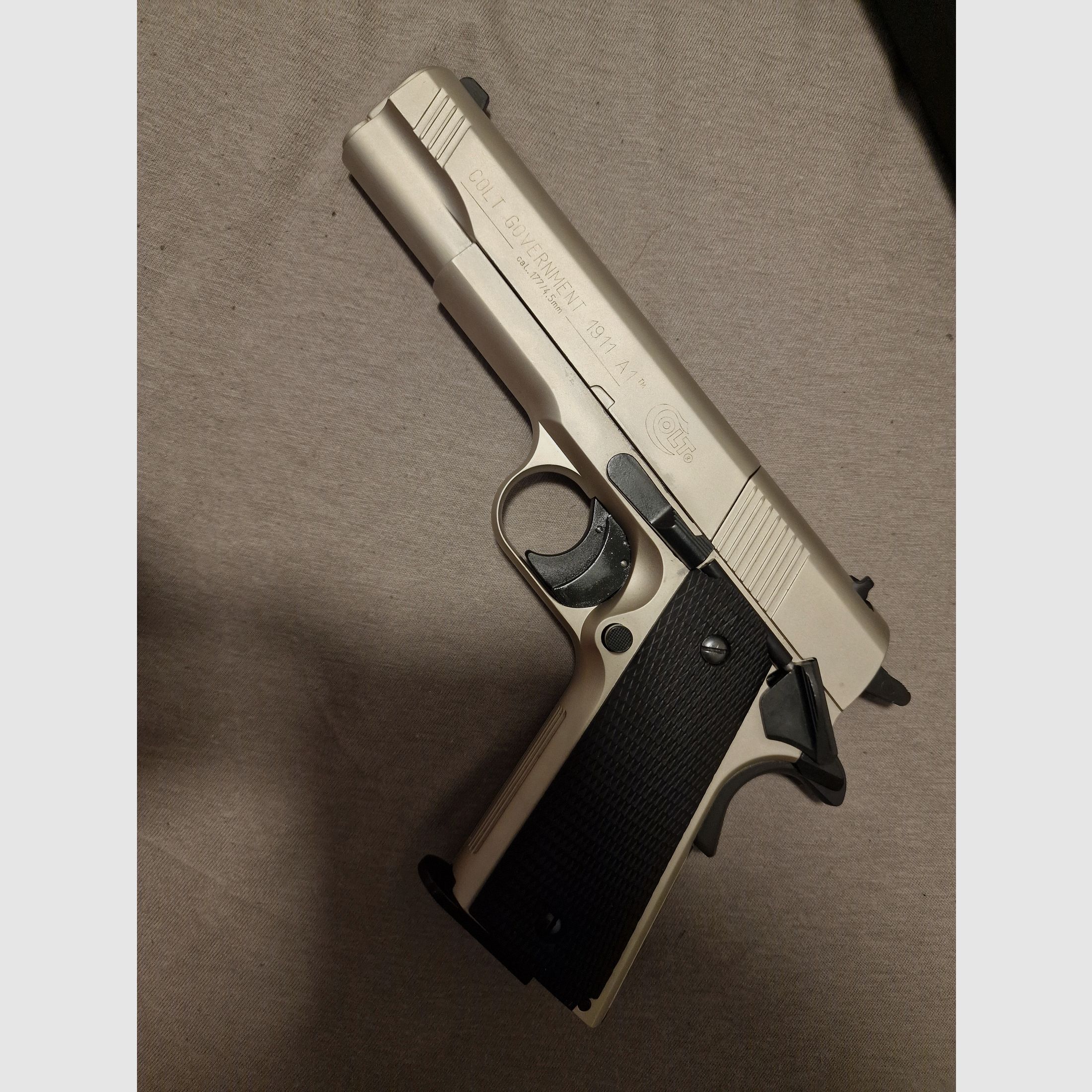 Colt Government 1911 A1 Diabolo Nickel