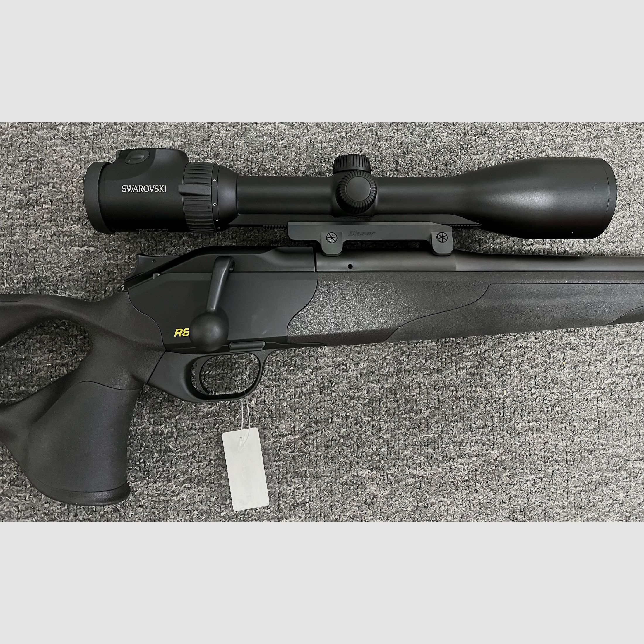 Blaser R8 Ultimate VSR 8x57 IS + Swarovski 2-12x50 + Sattelmontage
