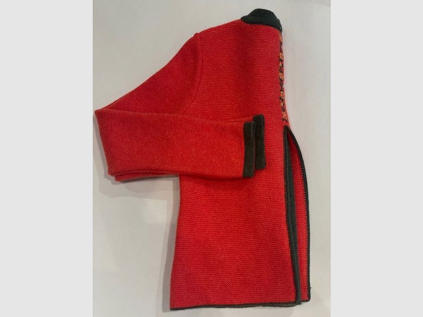 Damen Strickjacke mit Falte aus Merinowolle in Orange mit Blumen, Bild 1 von 2