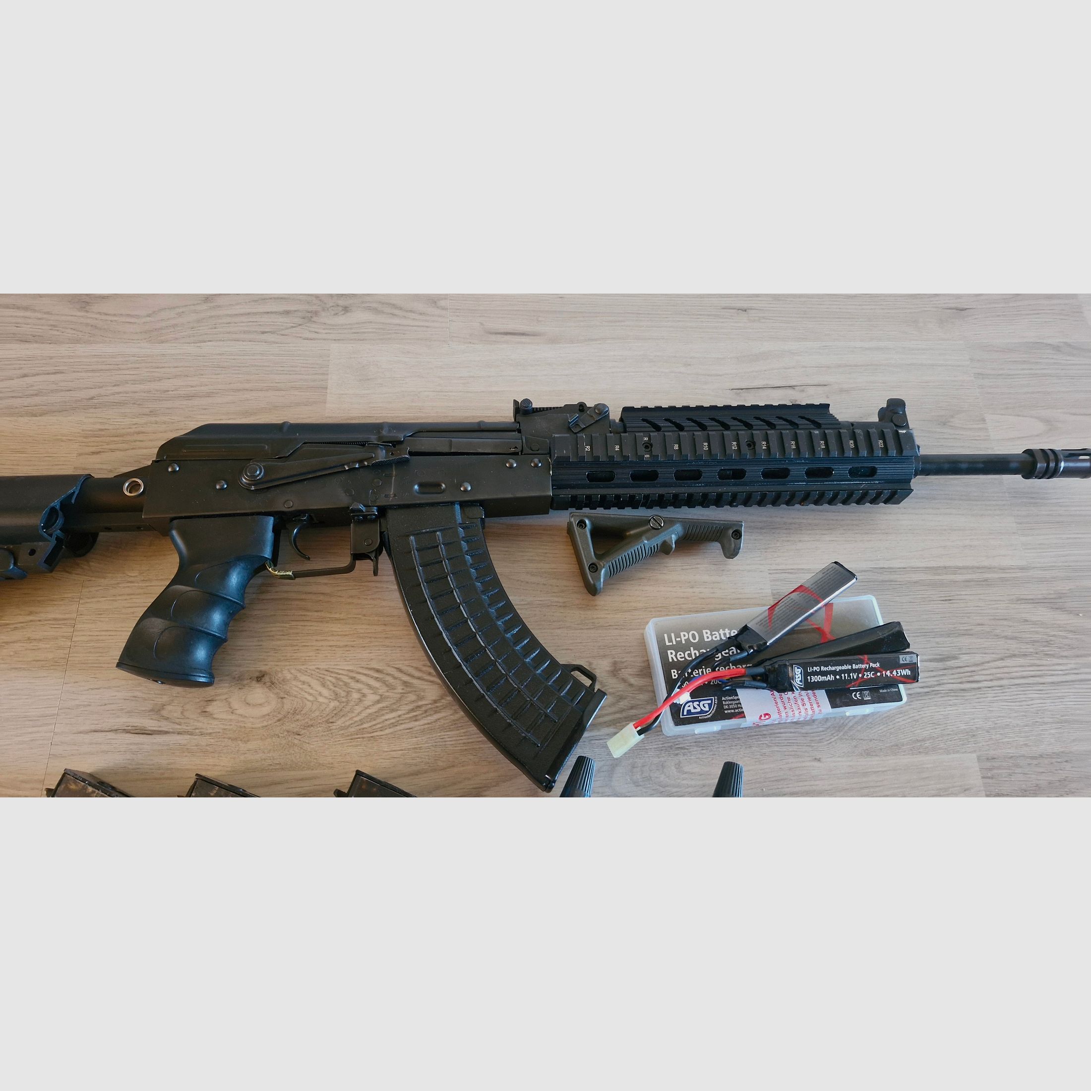 LCT AK 105 S-AEG