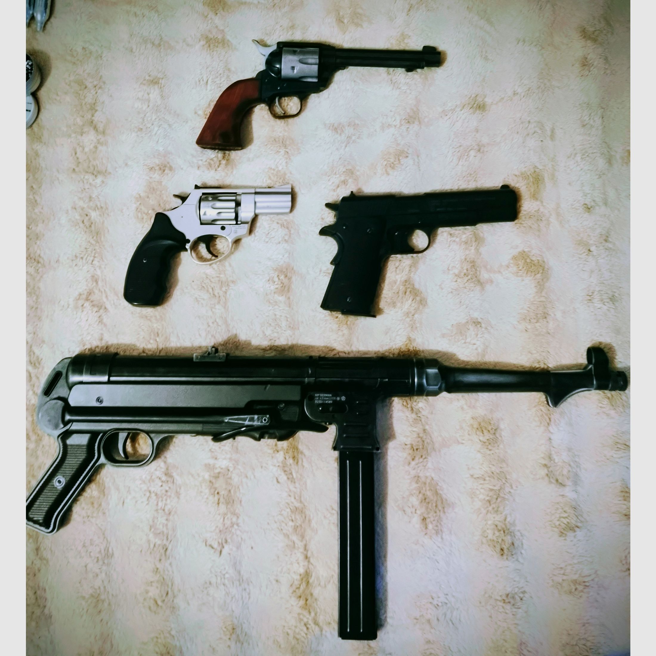 FREE WEAPONS LOT! LEP, CO2, blank firing free from 18 years