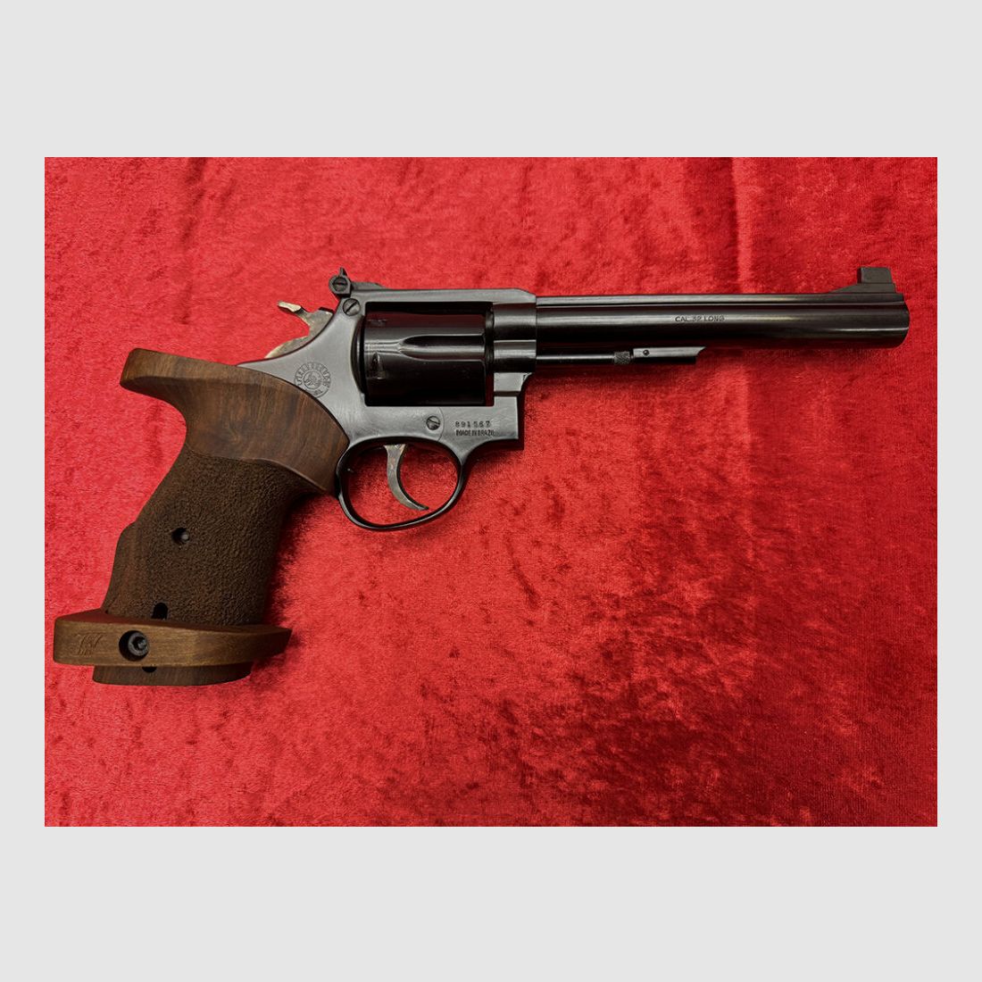 Taurus 76