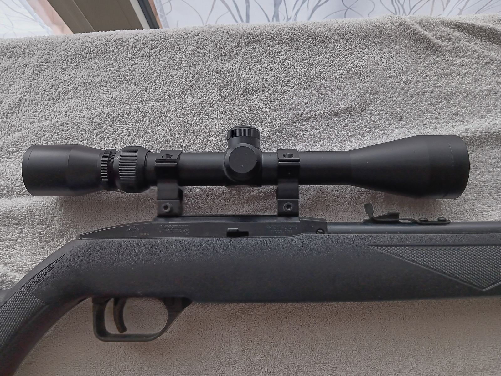 Neue Co2 Crosman 1077 mit Zielfernrohr 12 Schuss Mag.