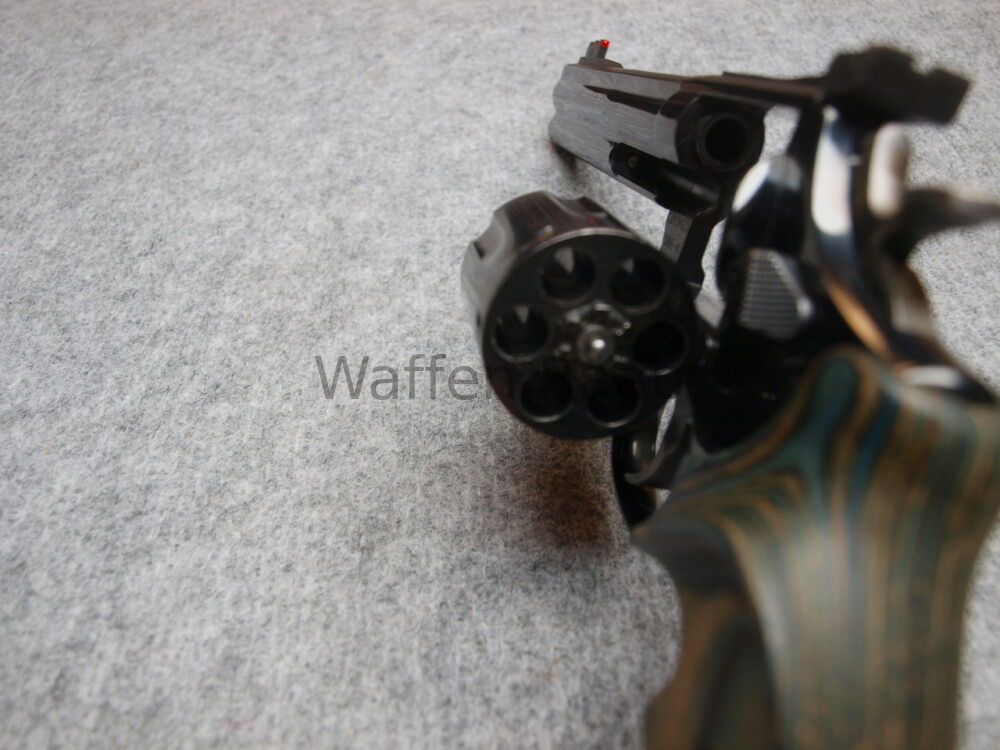 Smith & Wesson 586-4 Target Champion