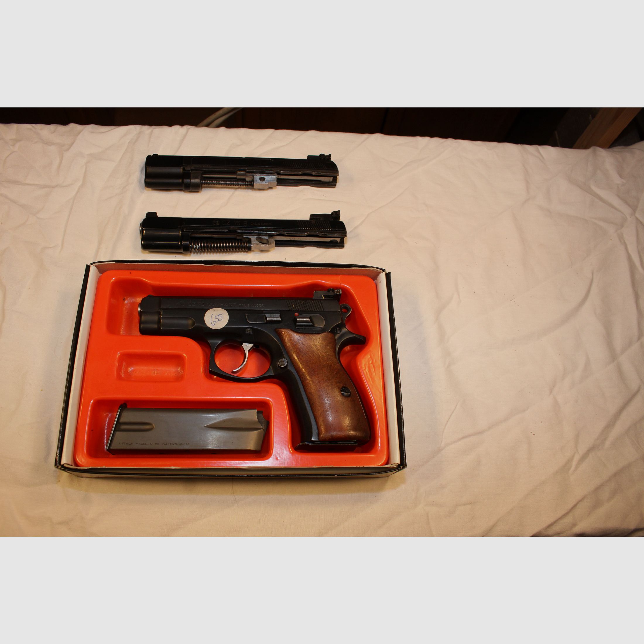 CZ 75 B with 2 interchangeable systems.