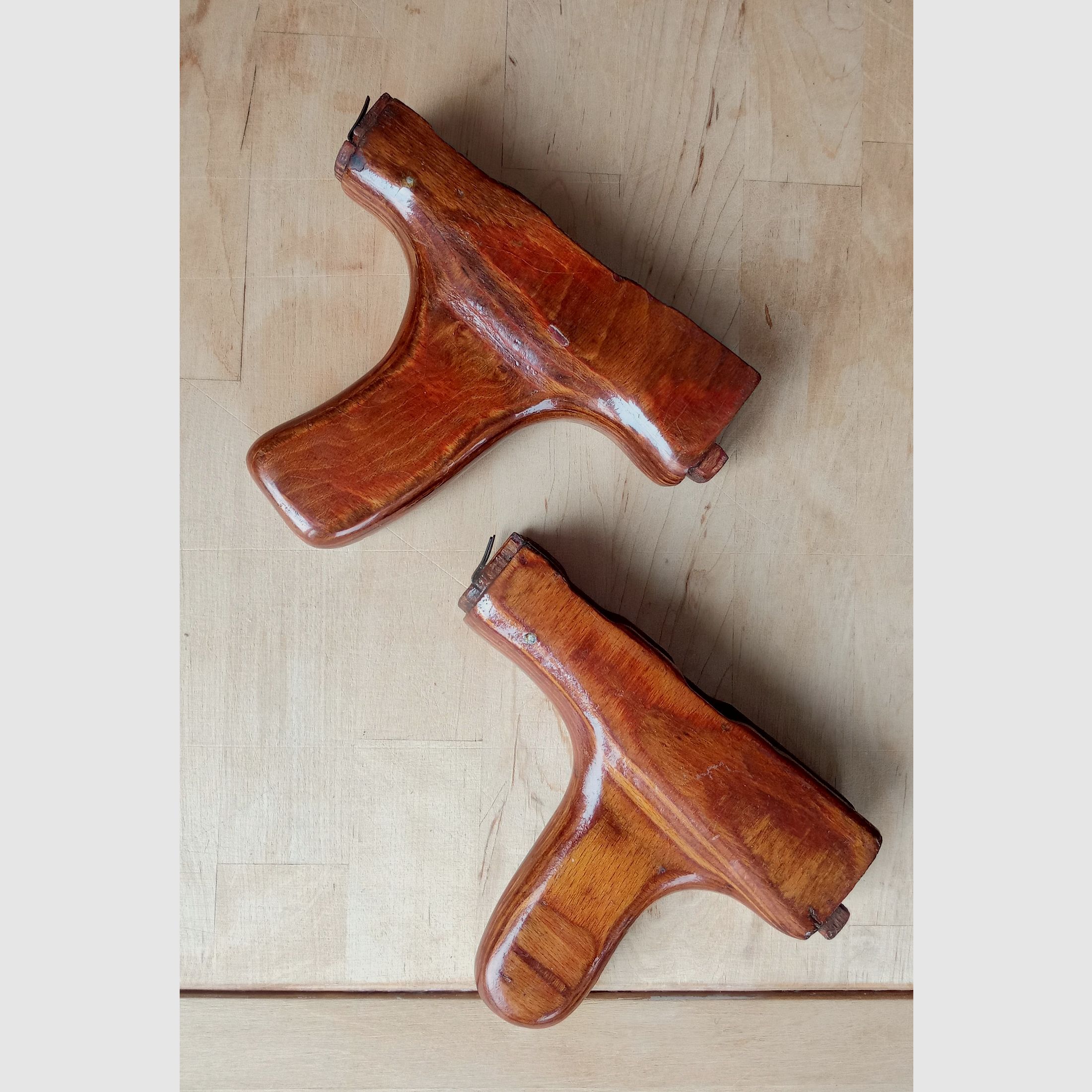#1 Romanian AKMS lower handguard s.g. donkey-dick (Uluc) for underfolding stock laminated wood Romy Dong PM md.65