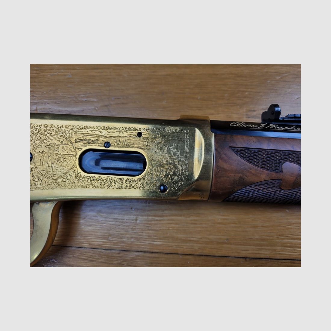 Winchester Kommemoration « Oliver F. Winchester » 1894 – 20.000 Ex. – Wunderschöne Quadrillagen – 38-55Win – Originalverpackung – Zustand TOP!, Bild 19 von 30