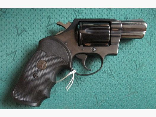 Revolver Colt Detective Beschuß 1971 mit Pachmayr Griff Detective