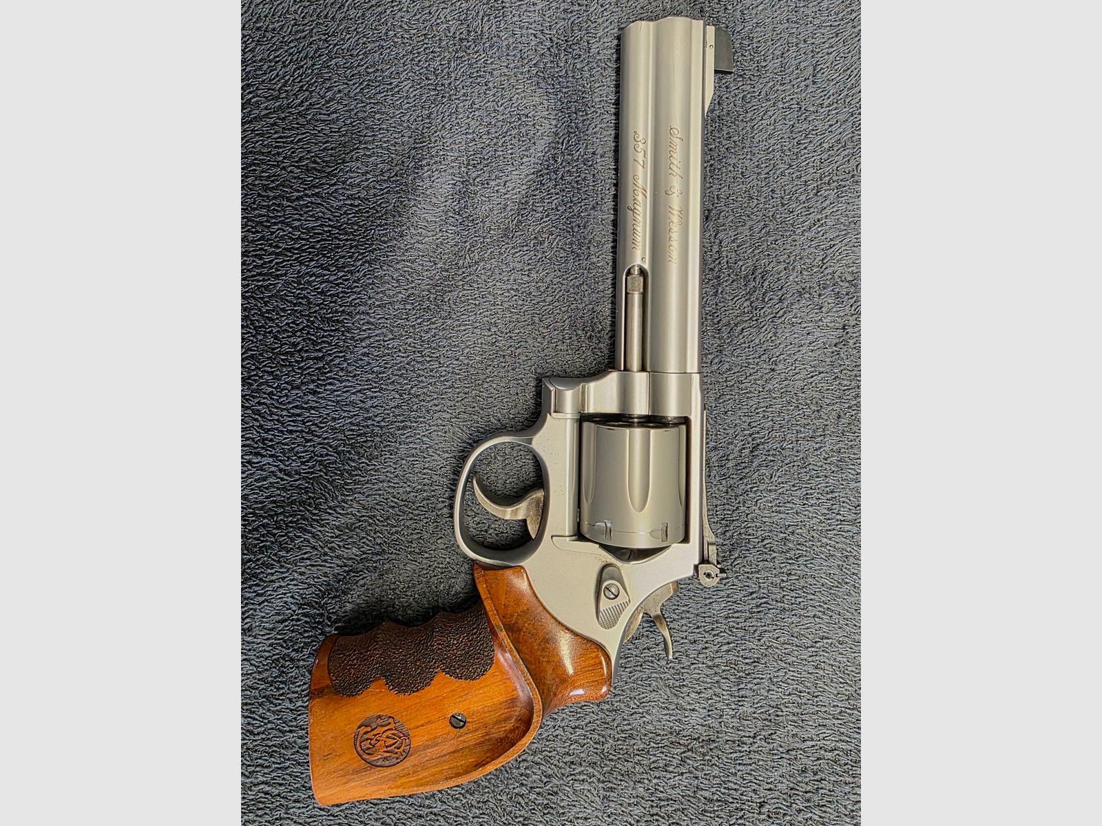 Revolver Smith & Wessen  .357 , 686 Target Champion 