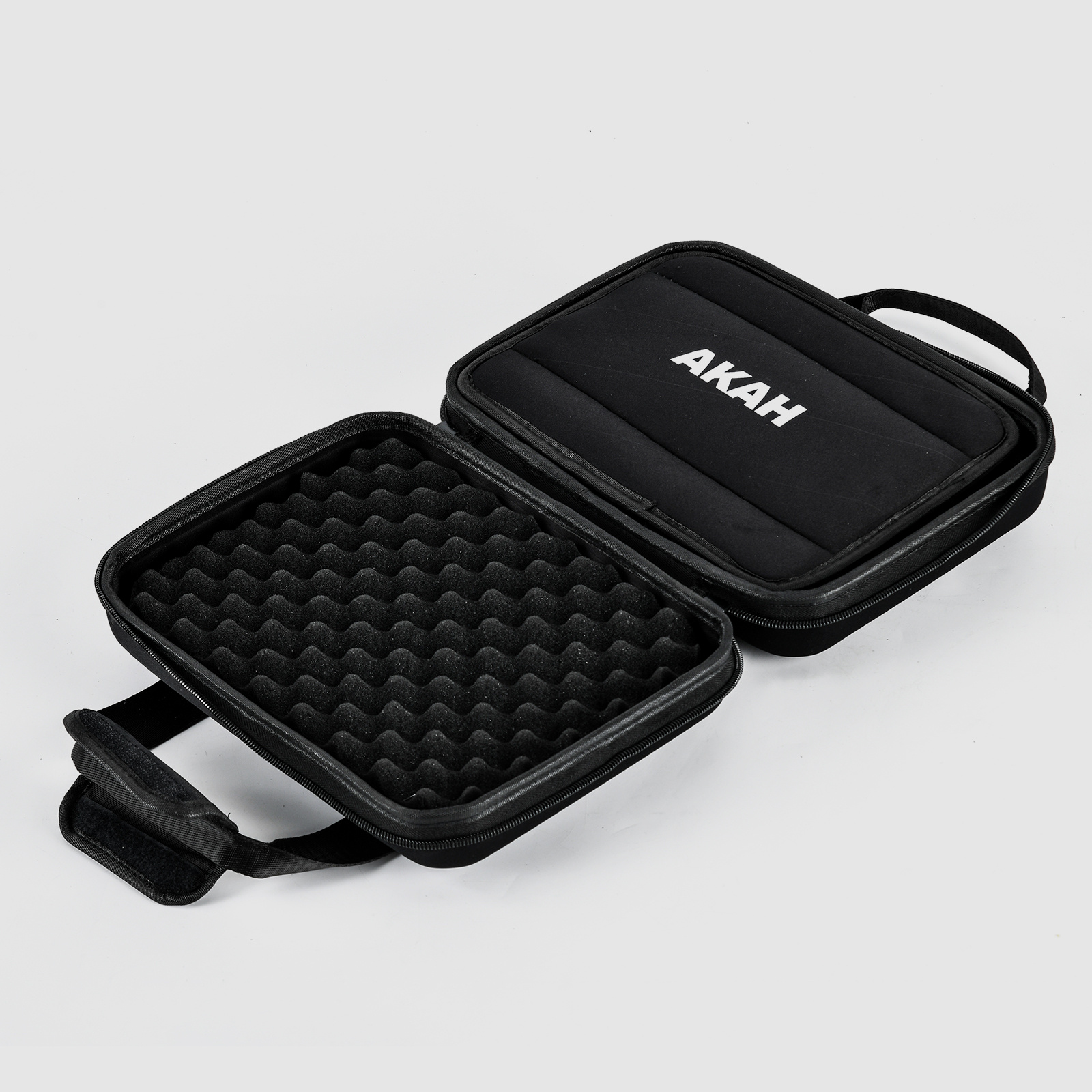 AKAH Hardcase Kurzwaffenkoffer – Nylon/Noppenschaum, abschließbar – 30,5×22,5×10,5 cm – Schwarz