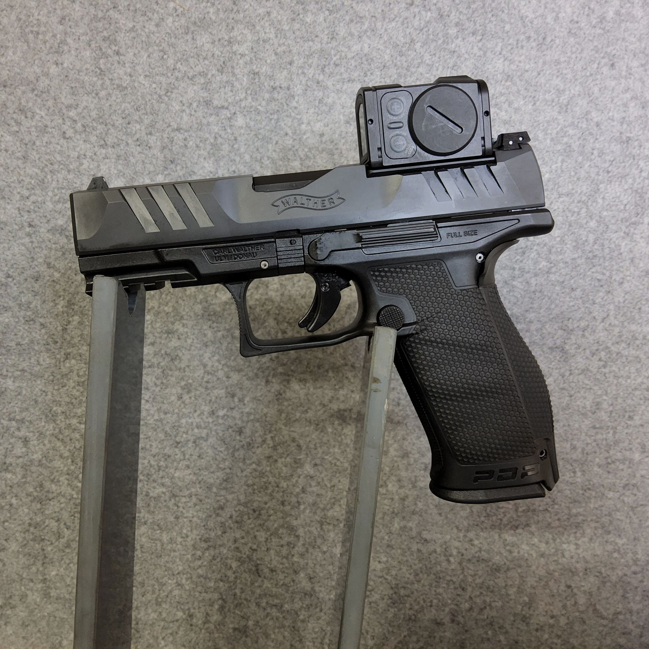 Walther PDP-4 "LL, con Aimpoint Acro