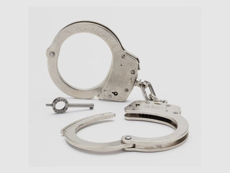 S&W Handcuffs 100 Silver M&P