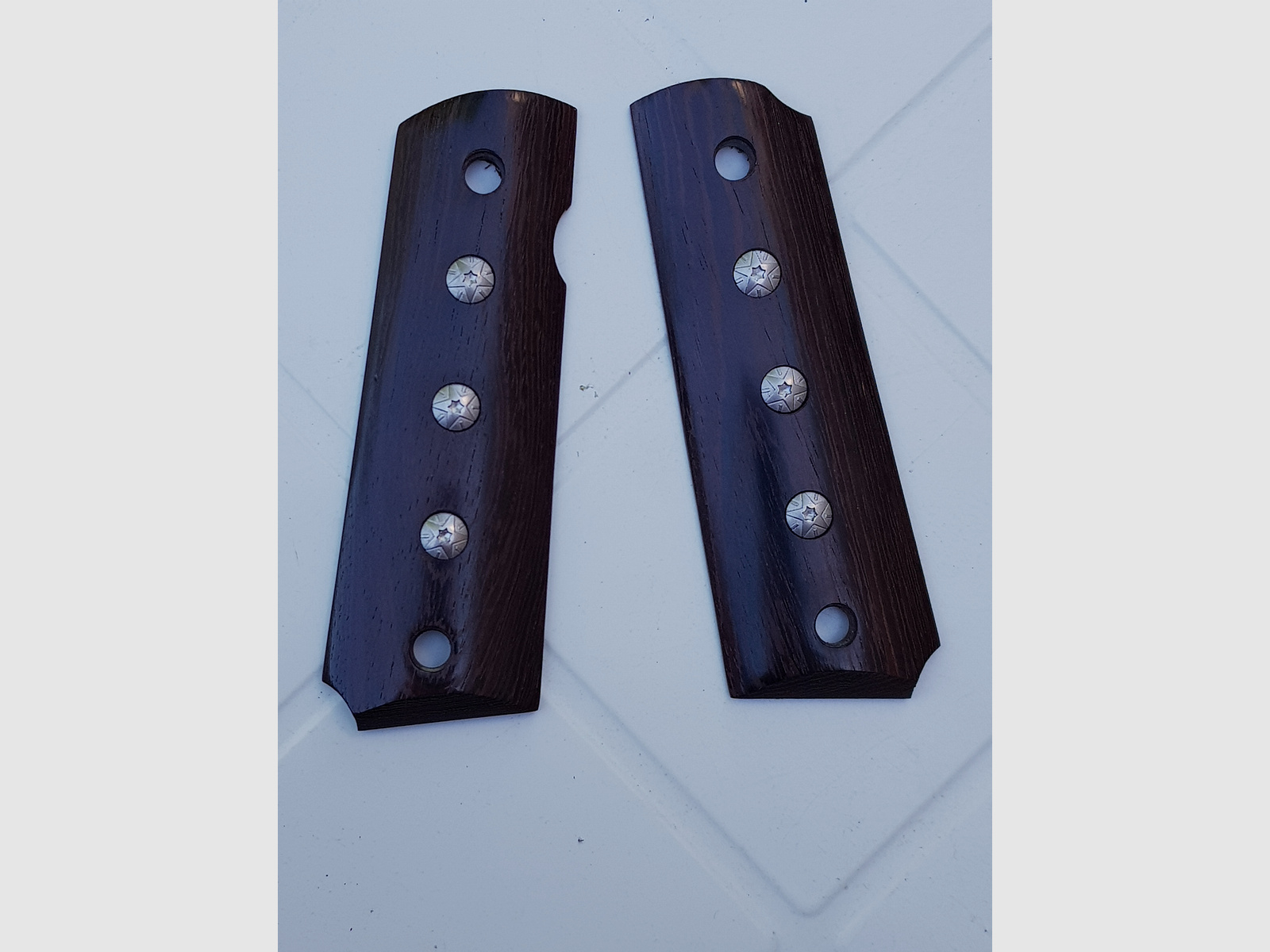 Griffschalen der Cold 1911 oder ME Sport 1911, siehe Bilder. 