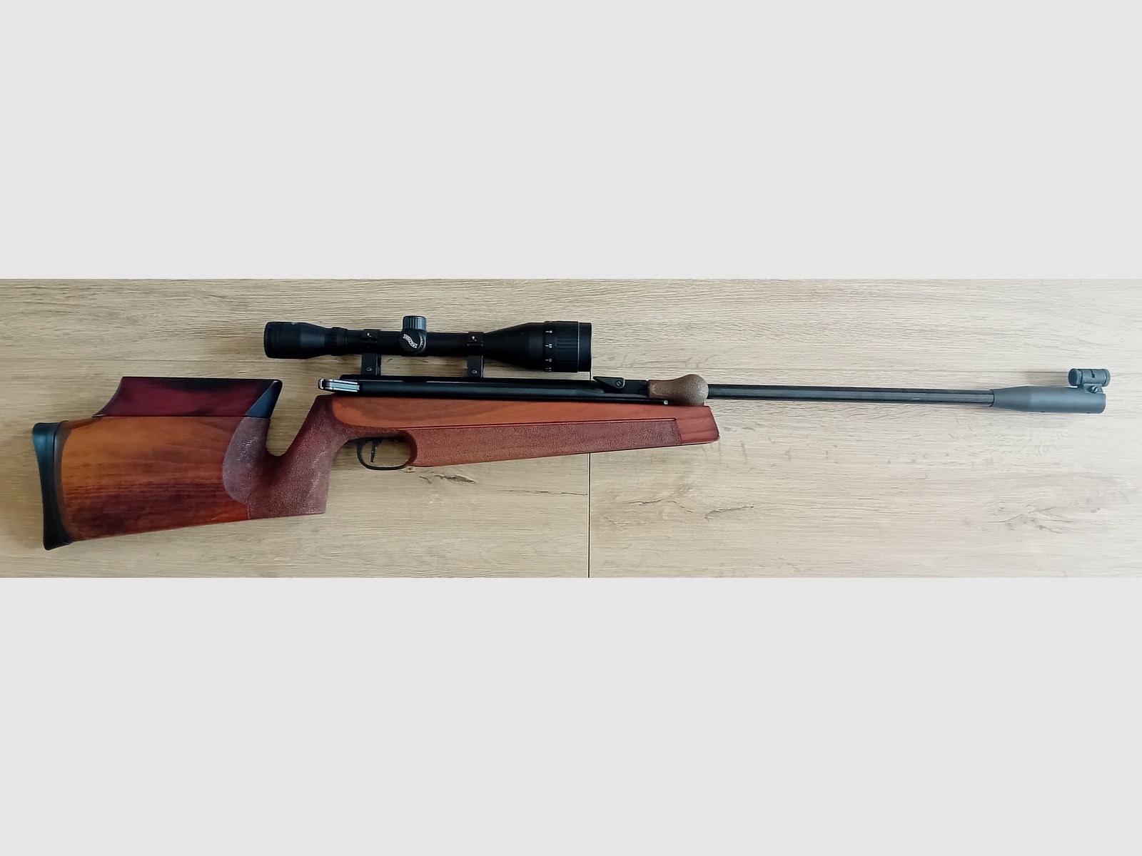 Luftgewehr Walther Modell LGR Rechtsschaft verstellbar mit Zielfernrohr 