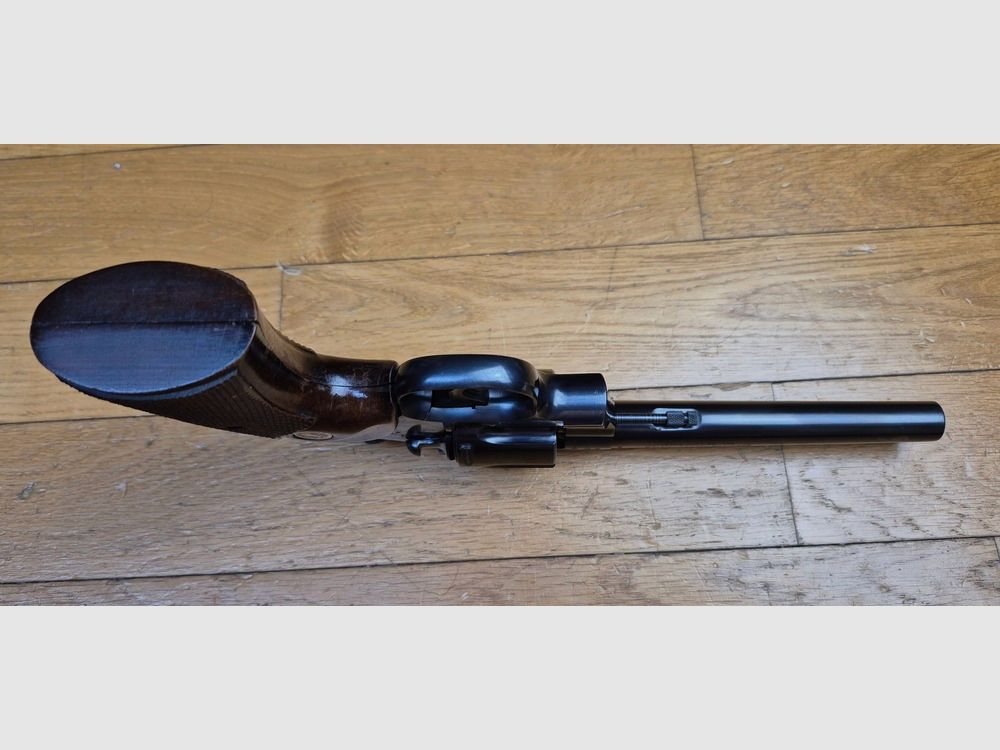 Mythischer Revolver Colt Officer Model Match – Kal. 22LR – Schwerer Lauf – Waffe aus Hartford von 1966 – Ästhetik und Spitzentechnologie – Seltene Stück für das Schießen und Training in sehr hoher Qualität – Ausgezeichneter Zustand, fast wie neu – TBE +++, Bild 8 von 22