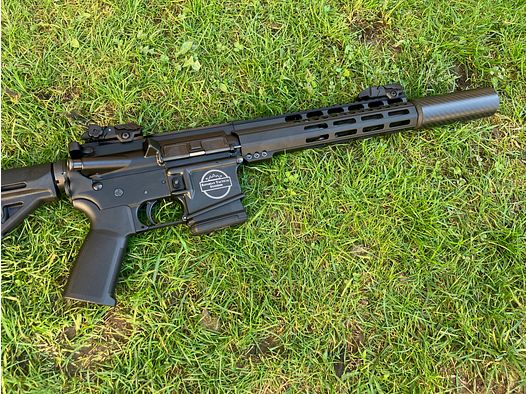 AR15 or AR interchangeable system in the calibers .223Rem, 9mm Luger, .300 AAC Blackout, .450 Bushmaster, 6.5 Grendel from BTS Bavarian Tactical Systems