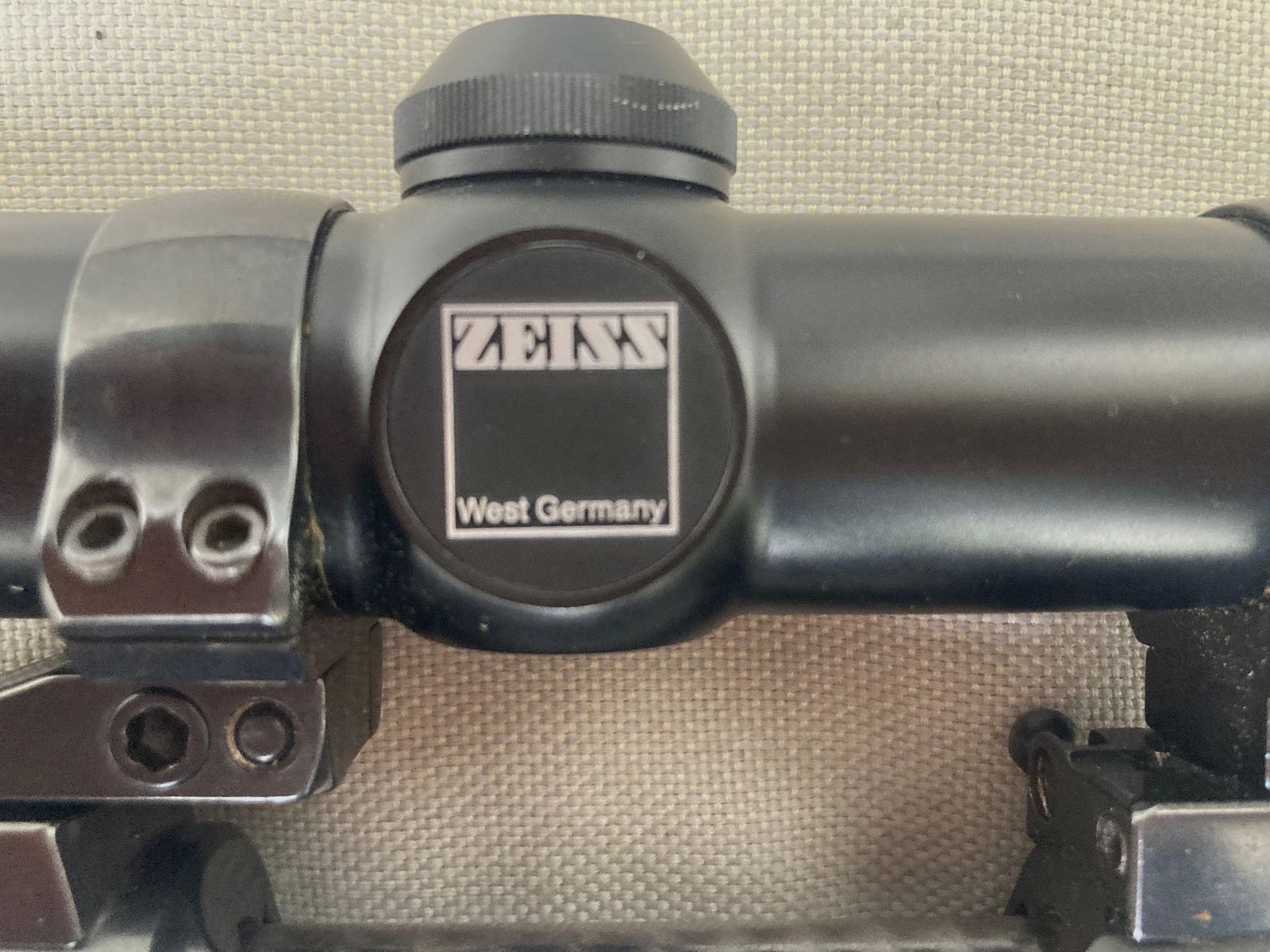 Krico Model 700 .222 RemMag mit Zeiss Optik Diavari Z 2,5 - 10x48
