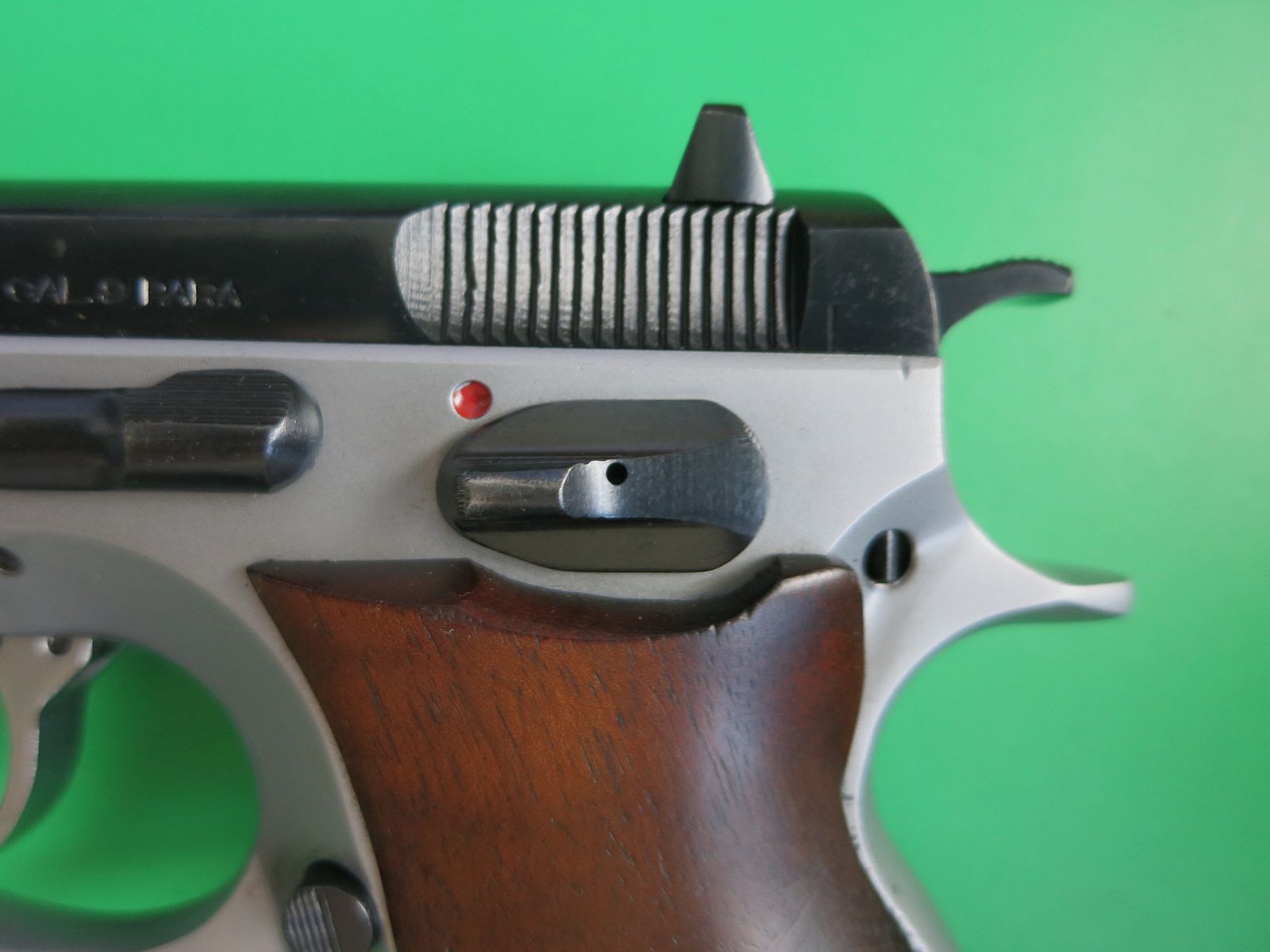 Brünner CZ75 DUO TONE o ČZ 75 (Česká zbrojovka), semiautomatica. Pistola auto caricatore calibro 9 × 19 mm       #28