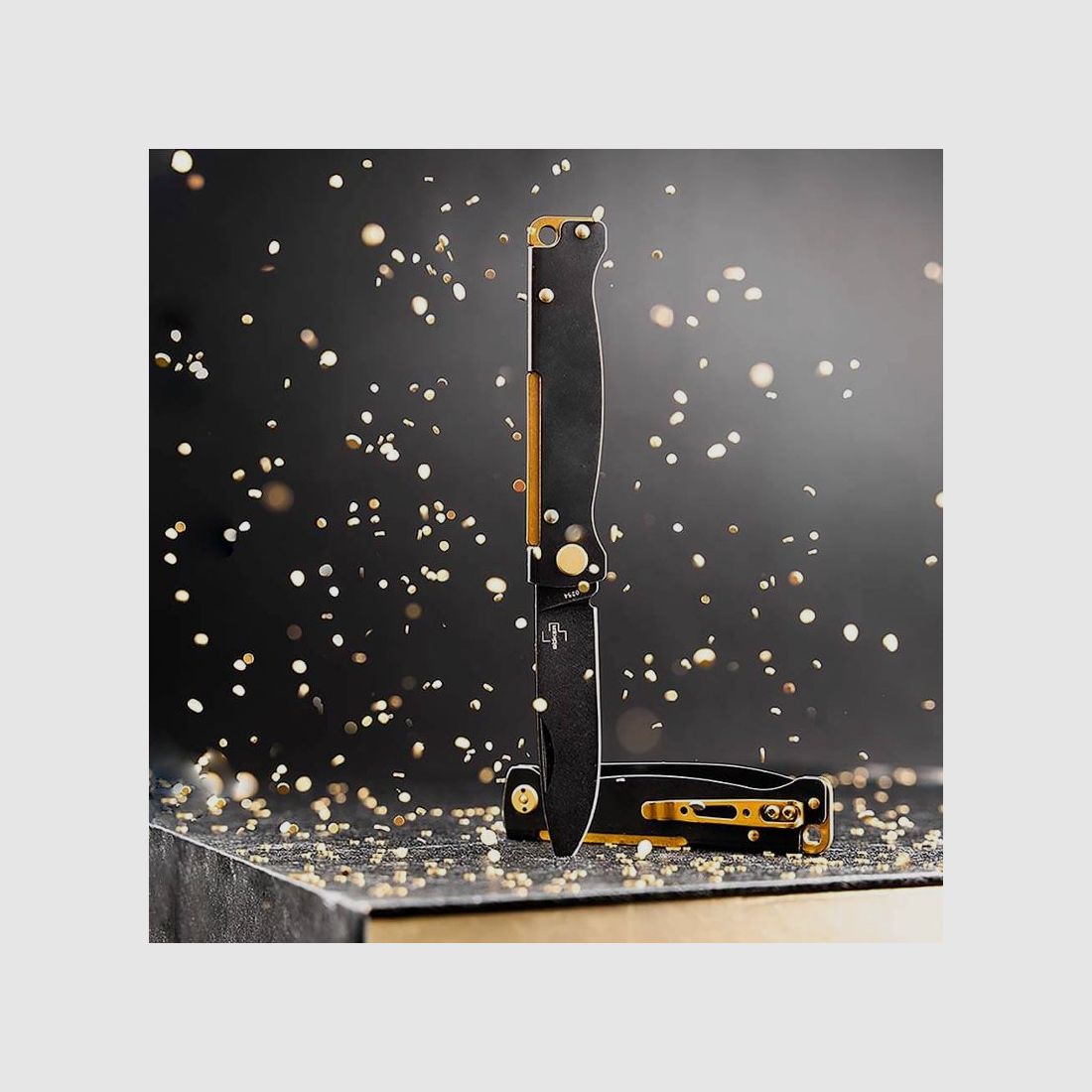 Nóż Böker Plus Atlas Black Stonewash Brass, zdjęcie 6 z 6