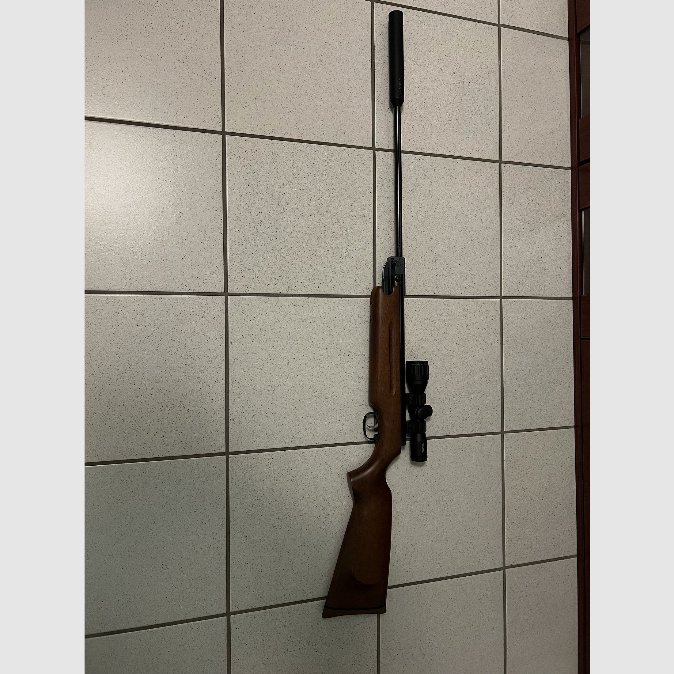 Air rifle HW 35 K with silencer and Walther scope 4x32 MilDot with illuminated reticle