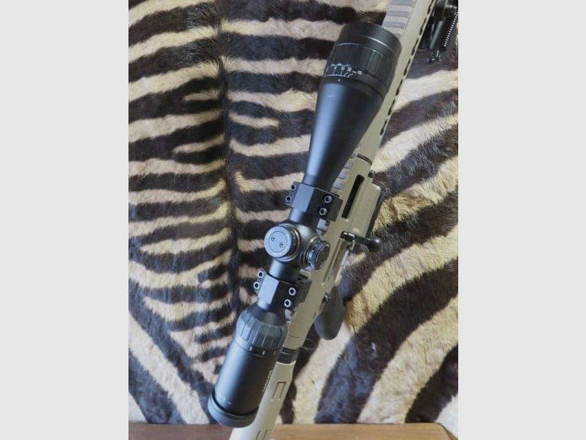 Büchse PALLAS BA15-22 TAN Kal.22lr Lauf 47 cm + Zielfernrohr HAWKE AirMax 4-12x40AO + Zweibein Zeadio, Bild 5 von 10