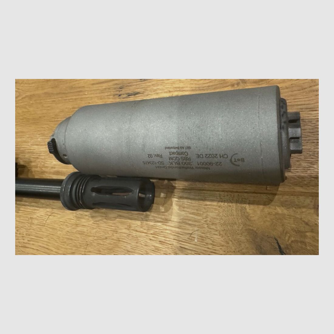 Brügger & Thomet APC308 PRO Carbine mit optionalem RBS QDM Schalldämpfer