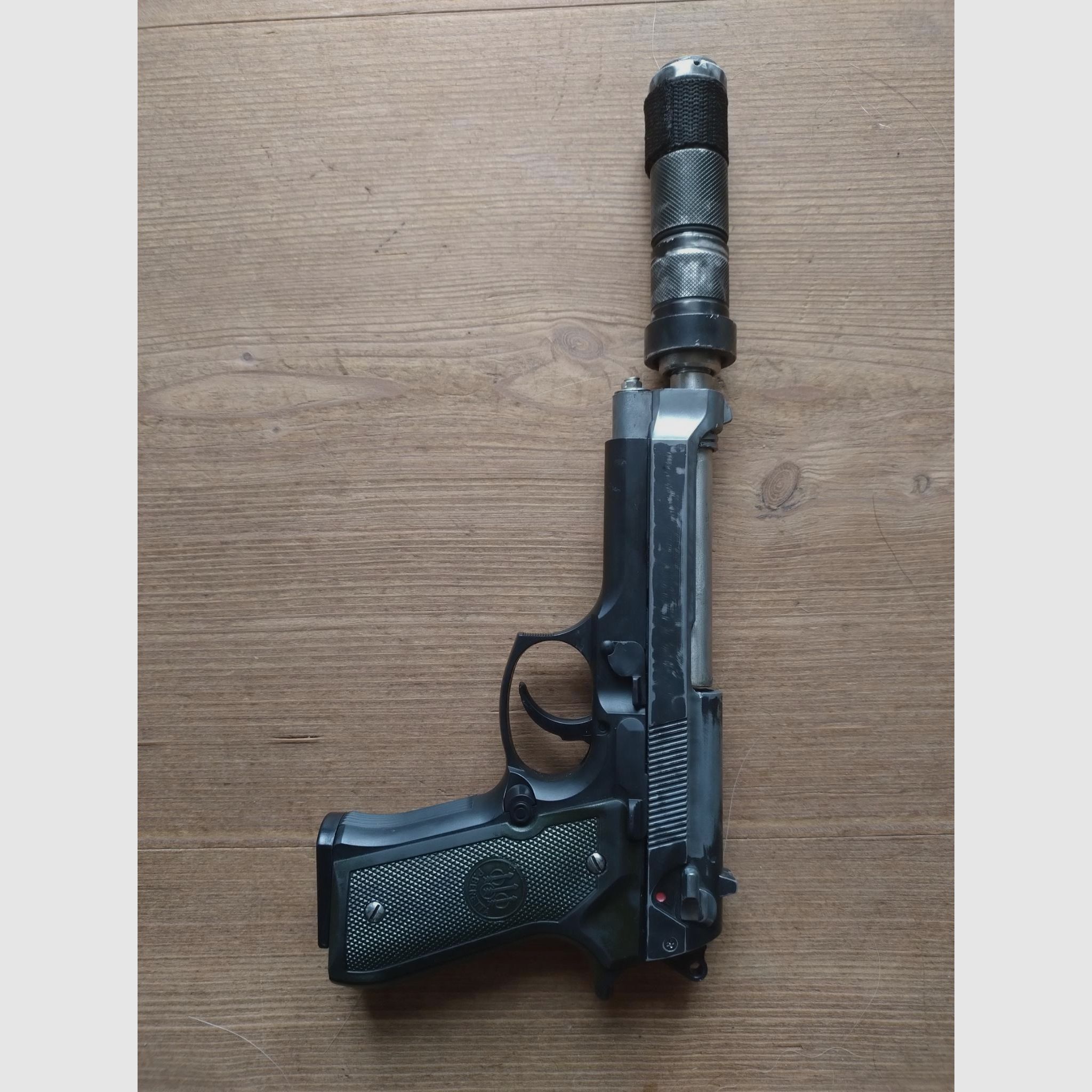 M92 Airsoft Springer/ Deko met custom geluiddemper