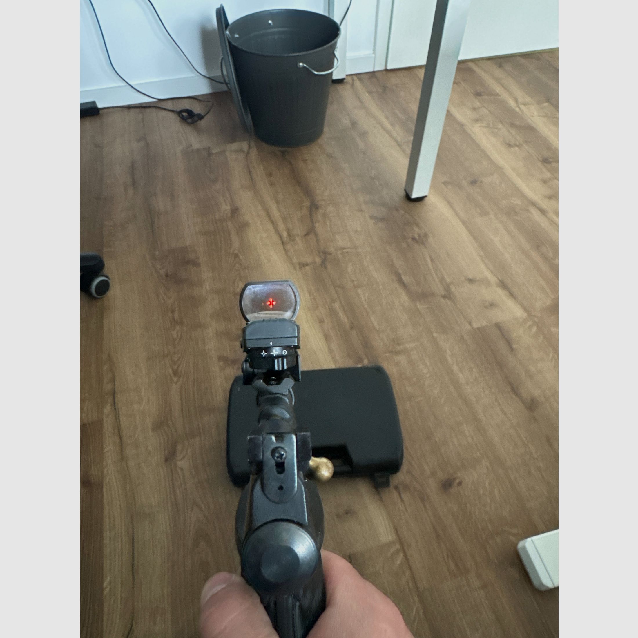 CO2 Luftpistole Crosman 2240 mit RedDot und Schalldämpfer 
