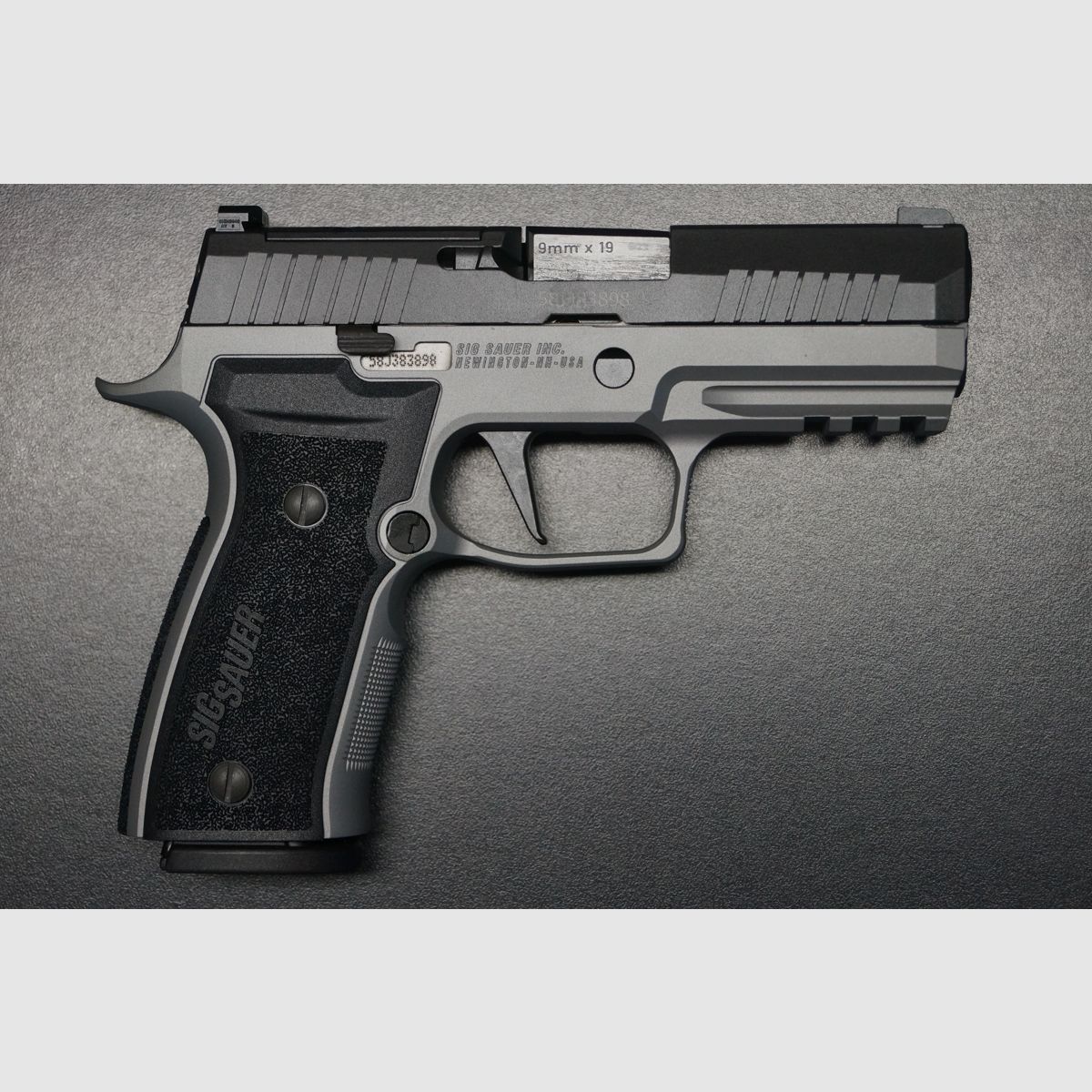 Sig Sauer P320 AXG 2 Tone, immagine 1 di 6