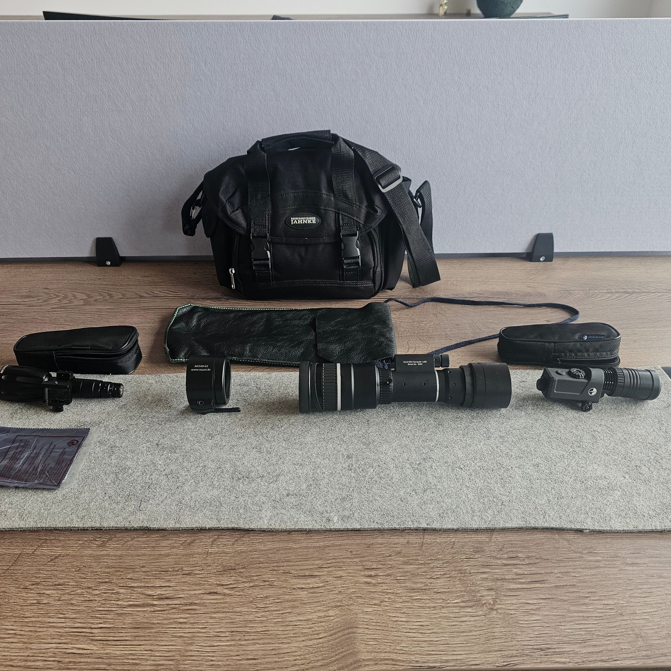 Jahnke DJ-8 NSV Kompakt1x56 mit Premium Photonis Onyx Bildröhre in der höchsten Leistungsklasse III. Weißes Bild der Premiumklasse. Erste Sortierung