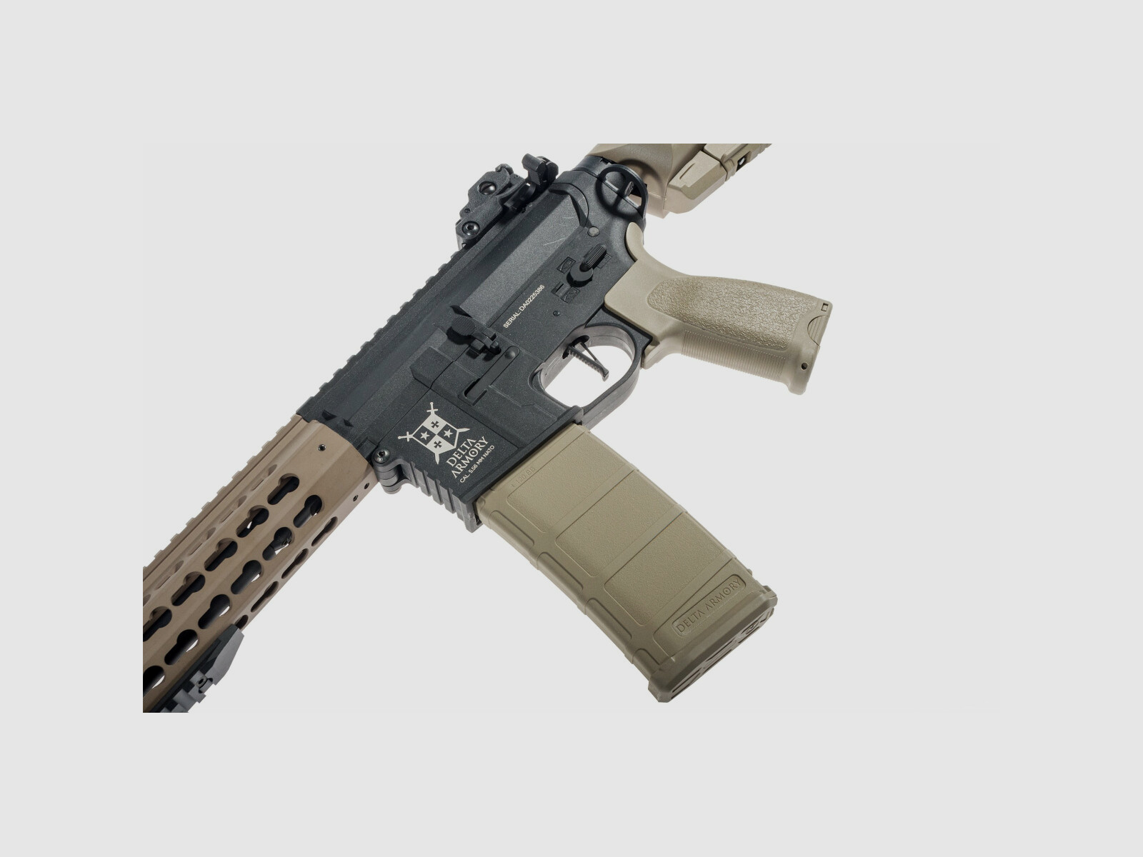 AR15 KeyMod 10 Zoll BRAVO Delta Armory Tan/Schwarz S-AEG Airsoft Gewehr Frei ab 18 Jahren