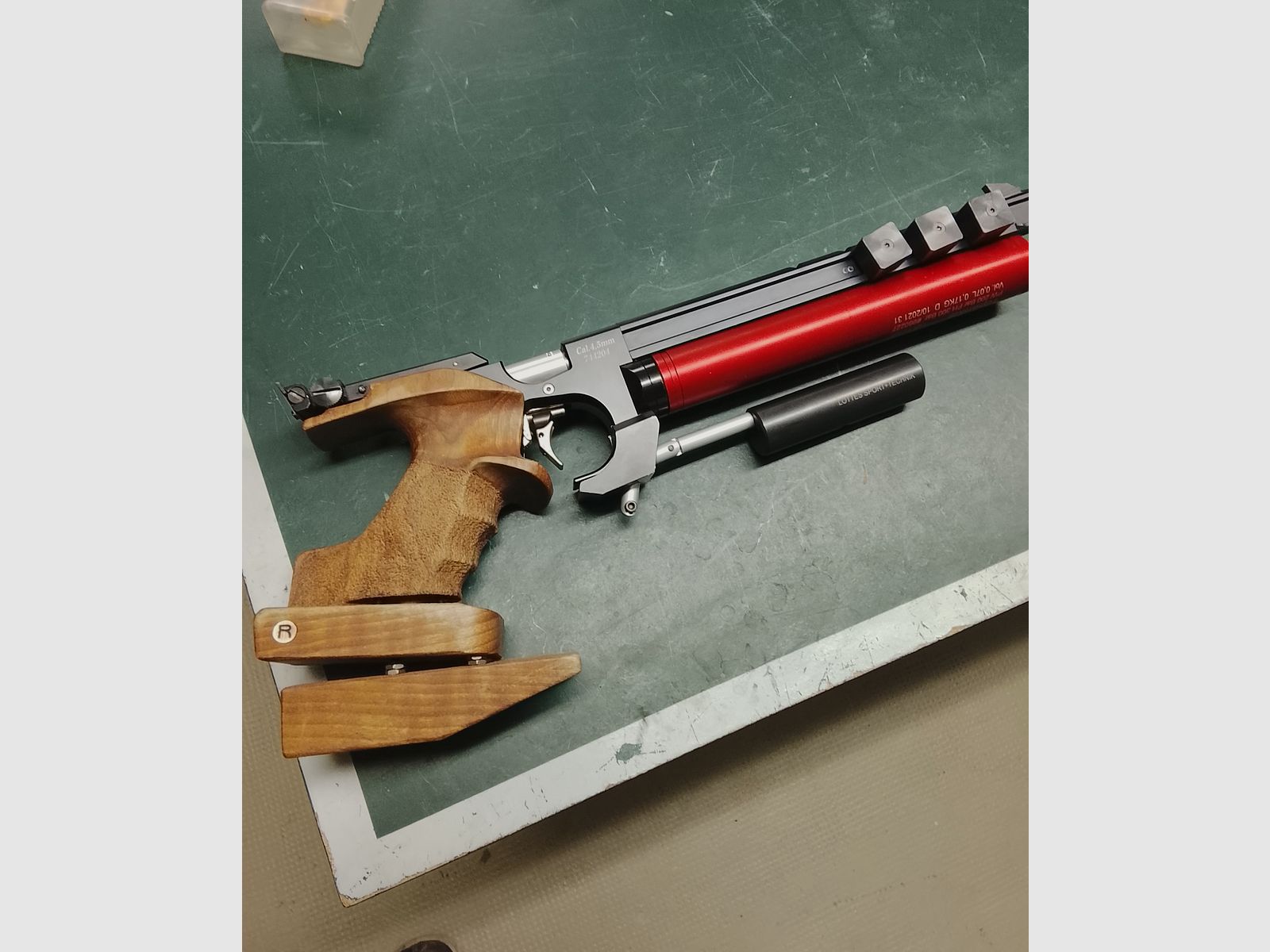 <p>pistola de aire</p>