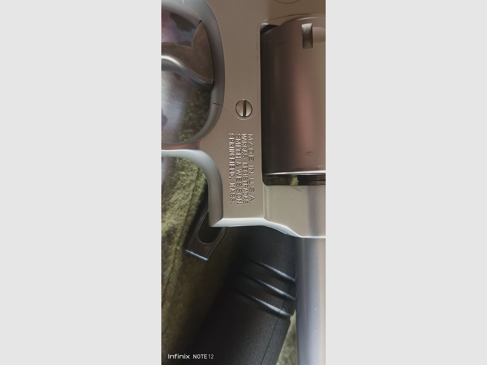 Revolver Smith & Wesson 6" Lauf 