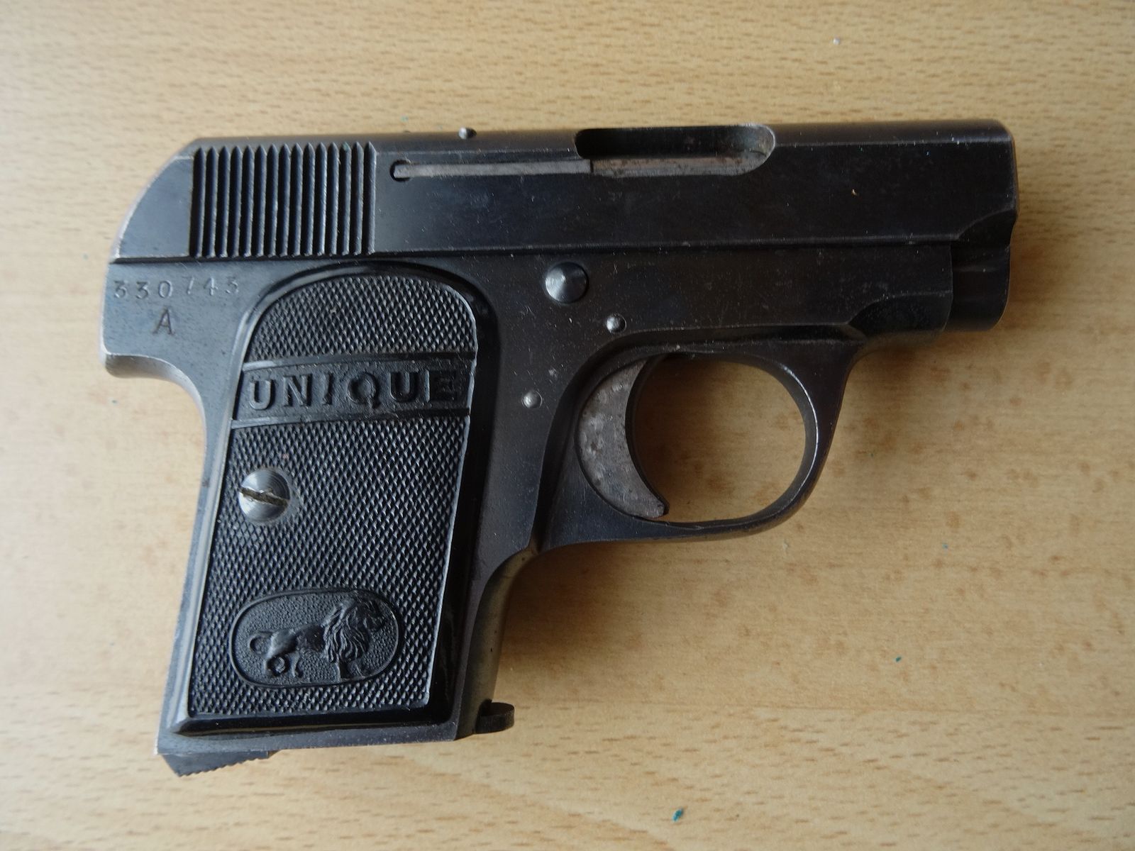 Pistol UNIQUE