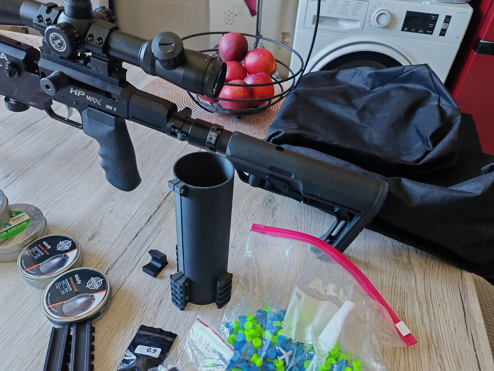AEA HP Max MK 2 mit Zubehör, Schalldämpfer, Zielfernrohr, Zweibein Munition