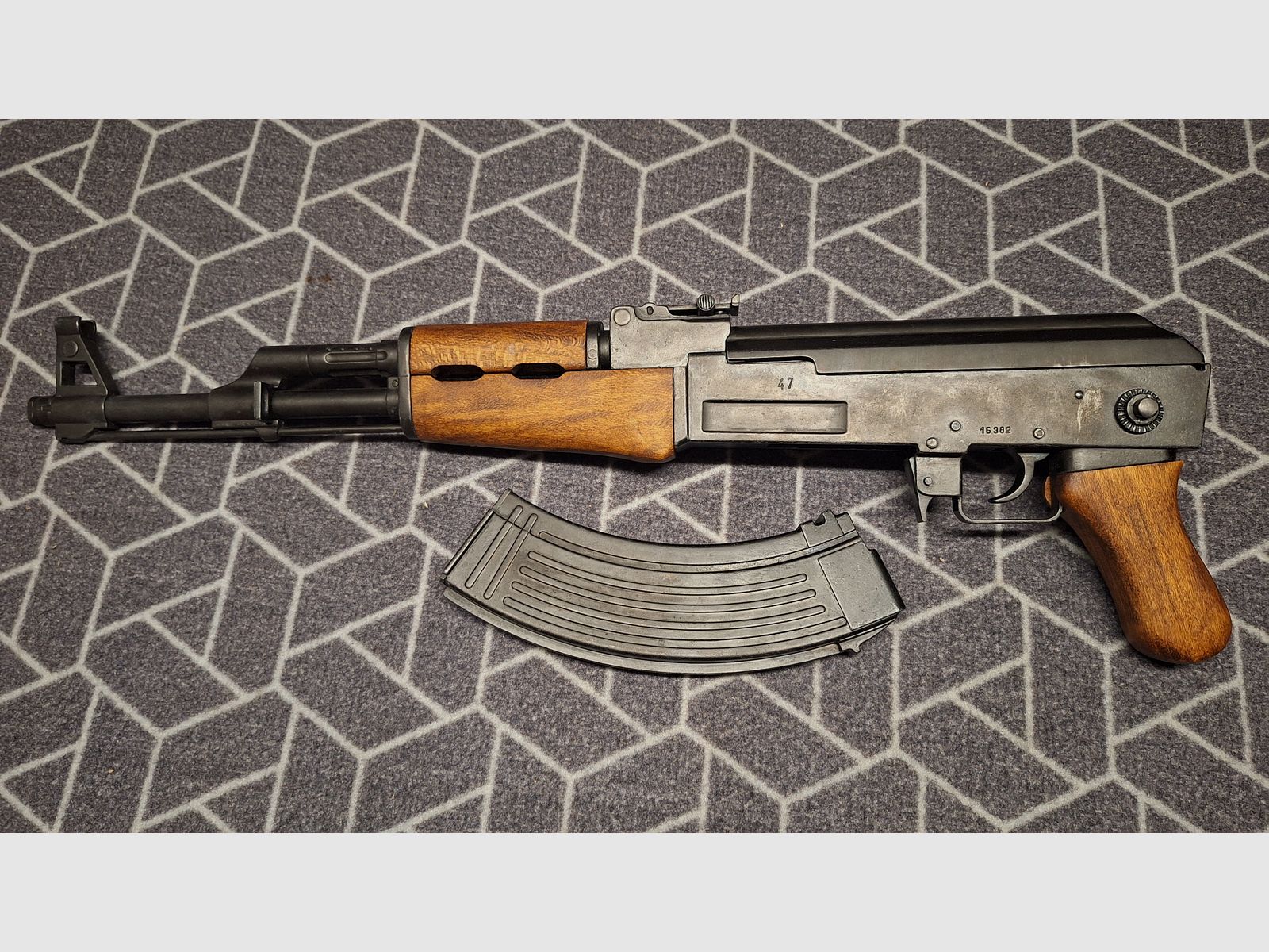 Fucile d'assalto AK47 con custodia da partigiano UNICO!