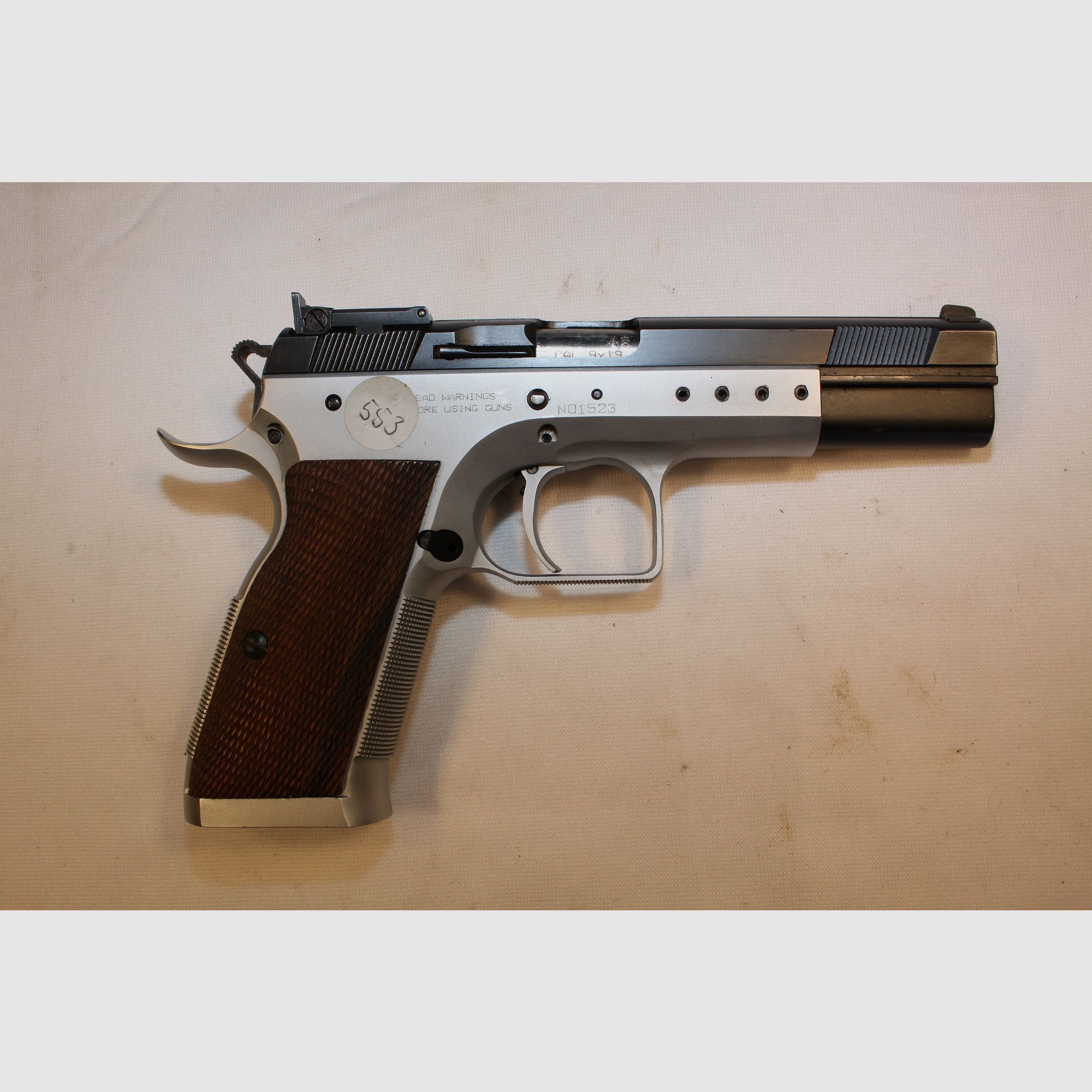 Pistolet 9mmLuger Tanfolio.