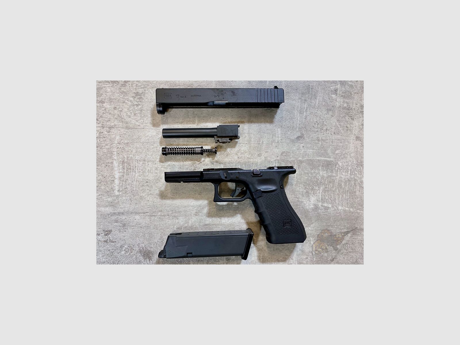Glock 17 Gen4 Slitta in Metallo CO2-BB Nera - KWC