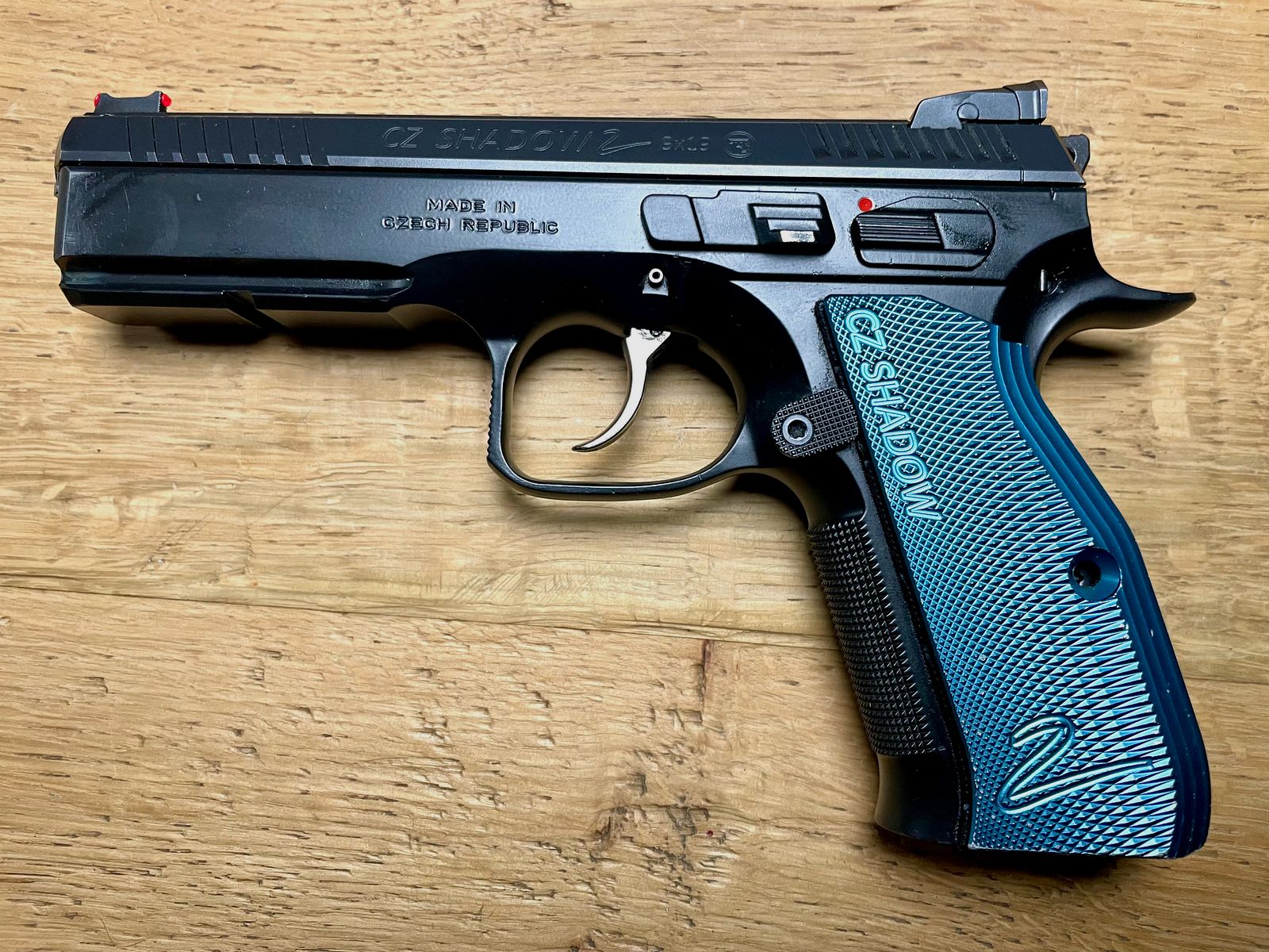 CZ Shadow 2 en 9mm Luger avec des plaquettes de poignée « Punisher »