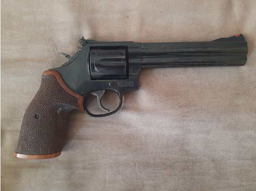 S&W Revolver 586 