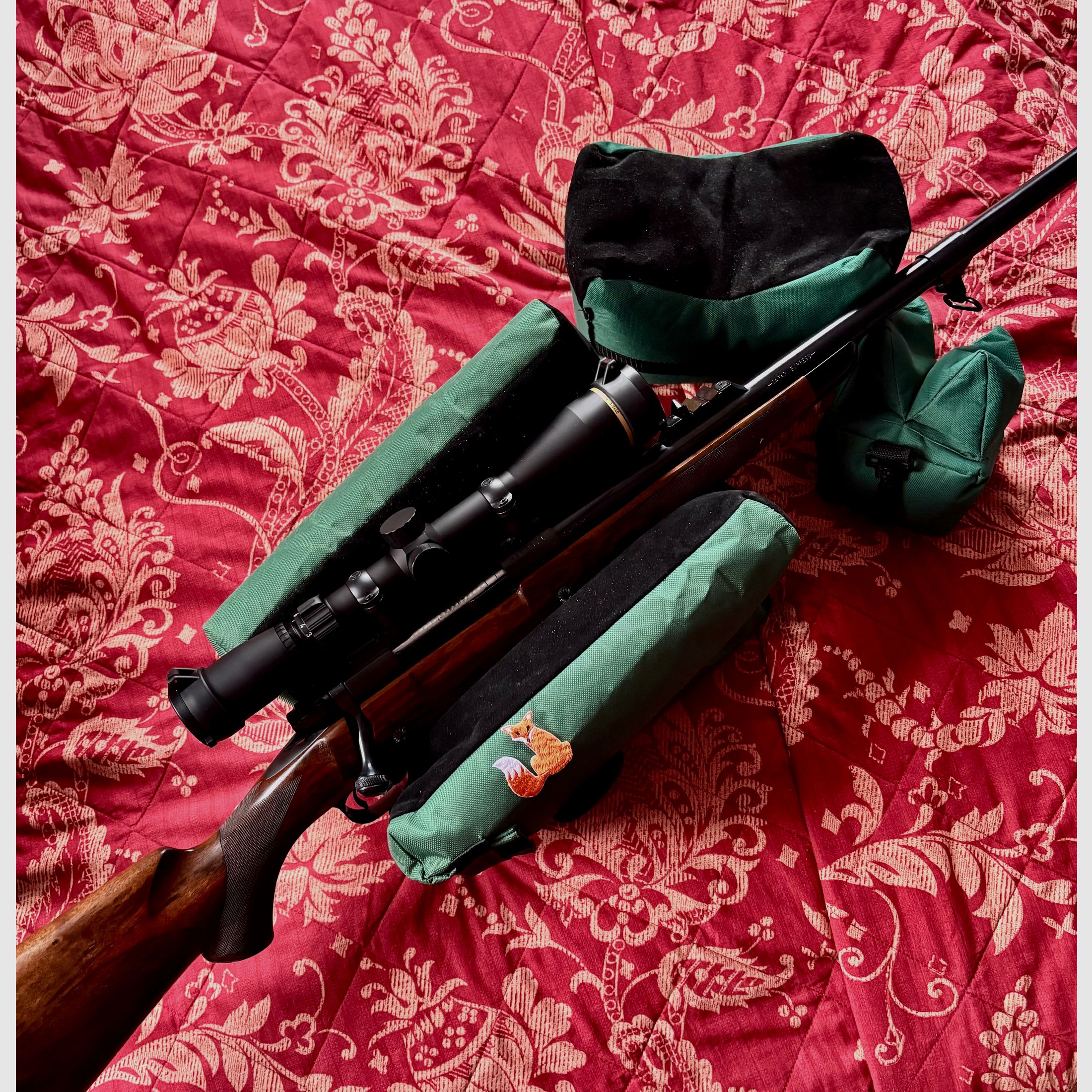 Shooting rest rifle supports three parts