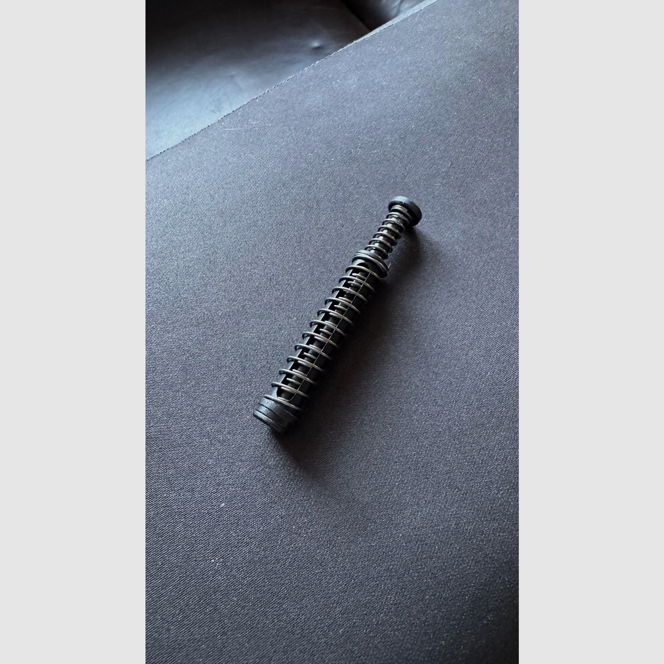 Original GHK Glock 17 Gen 5 deslizamiento de aluminio y cañón incluido resorte de retroceso y localizador de gatillo