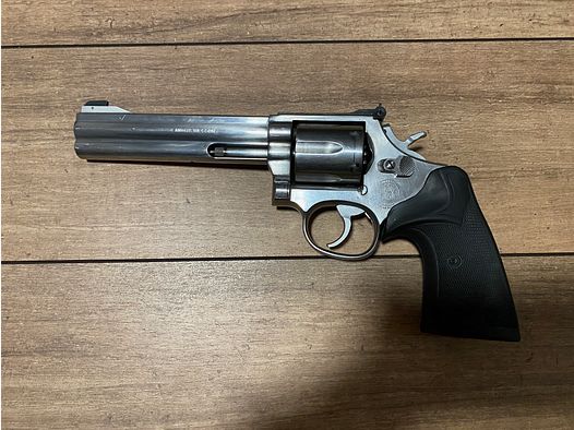 Smith & Wesson S&W 686 Revolver .357 Magnum
