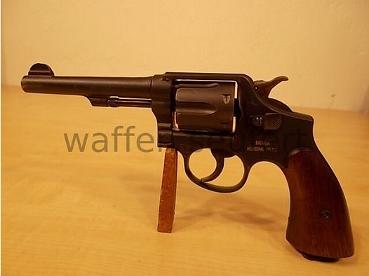 Smith & Wesson M10 WKII Wojskowy i Policyjny Zwycięstwo Bawarskiej Policji
