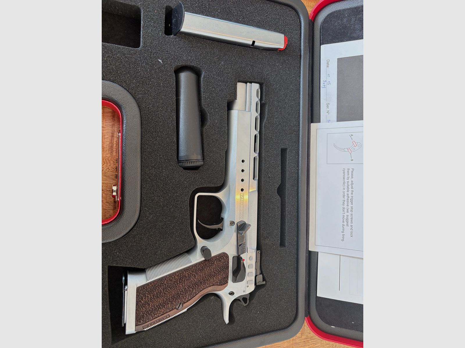 Tanfoglio Gold Match, 9mm, gotowy na optykę, z dużą ilością akcesoriów