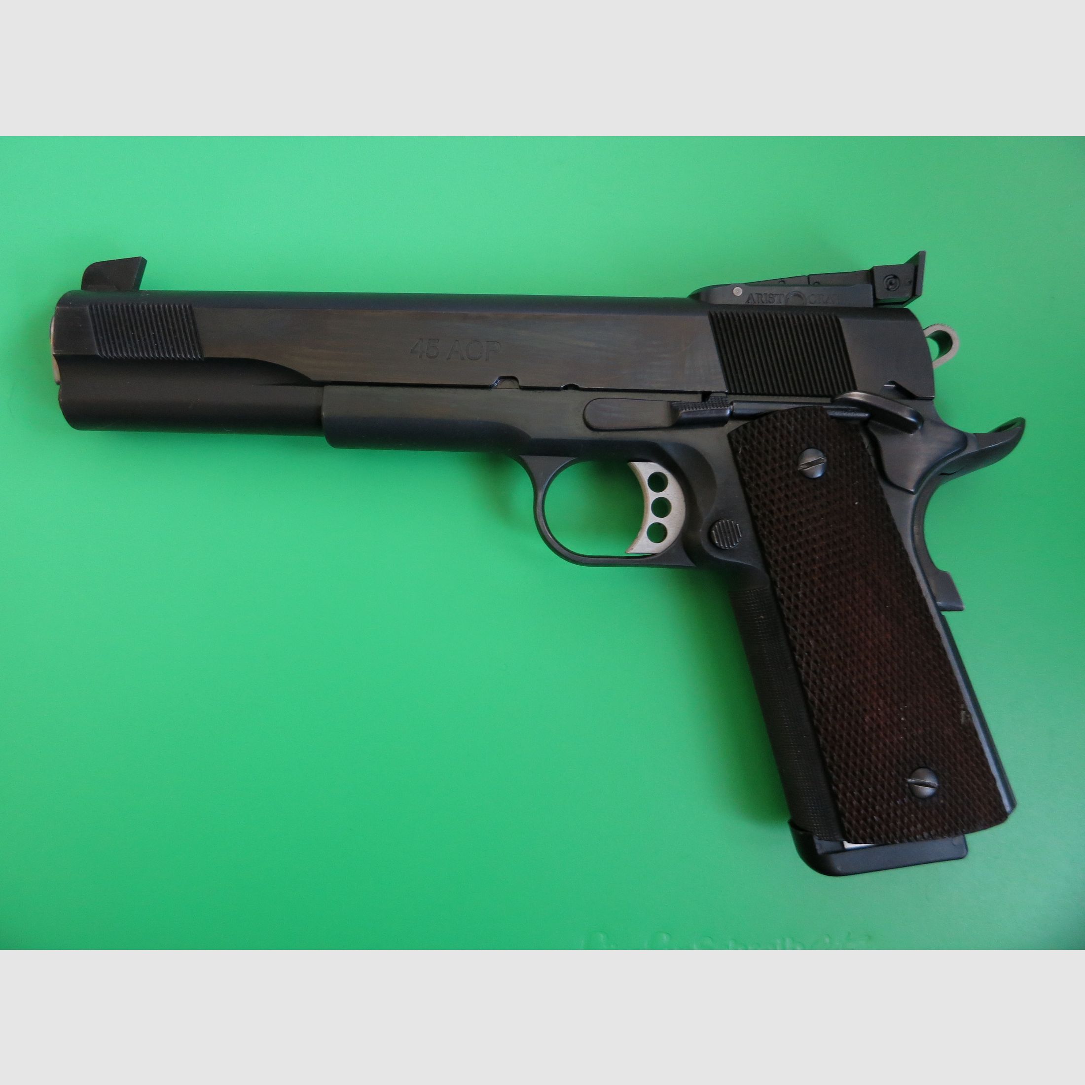 Pistolet de sport Les Bear PPC AUTO 6", classique 1911 .45 Auto       #98